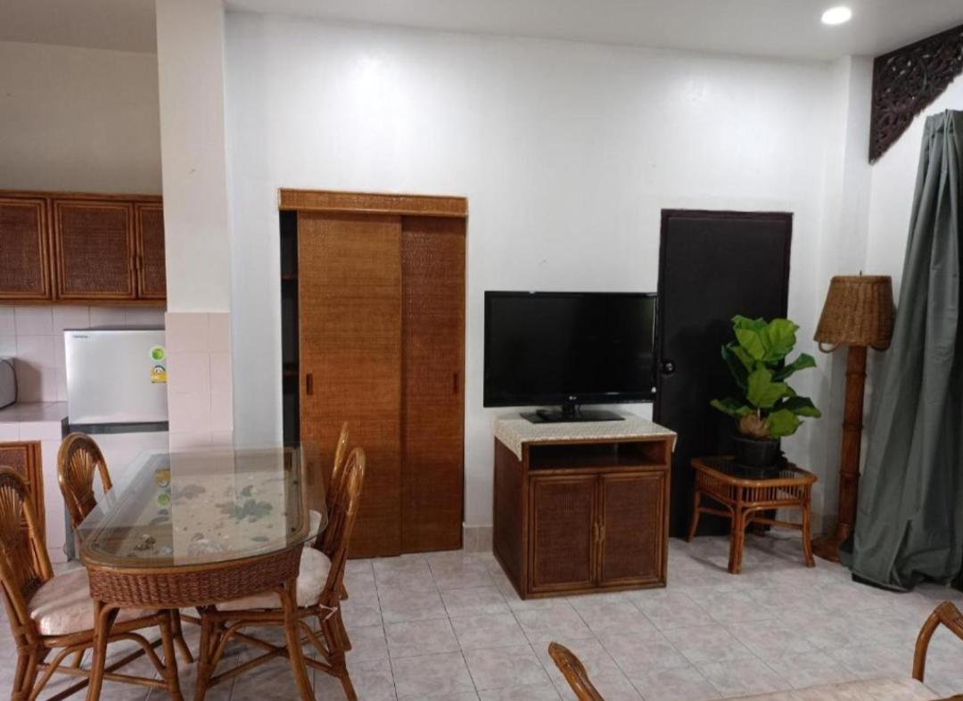Patong Sunbeach Mansion Номер фото