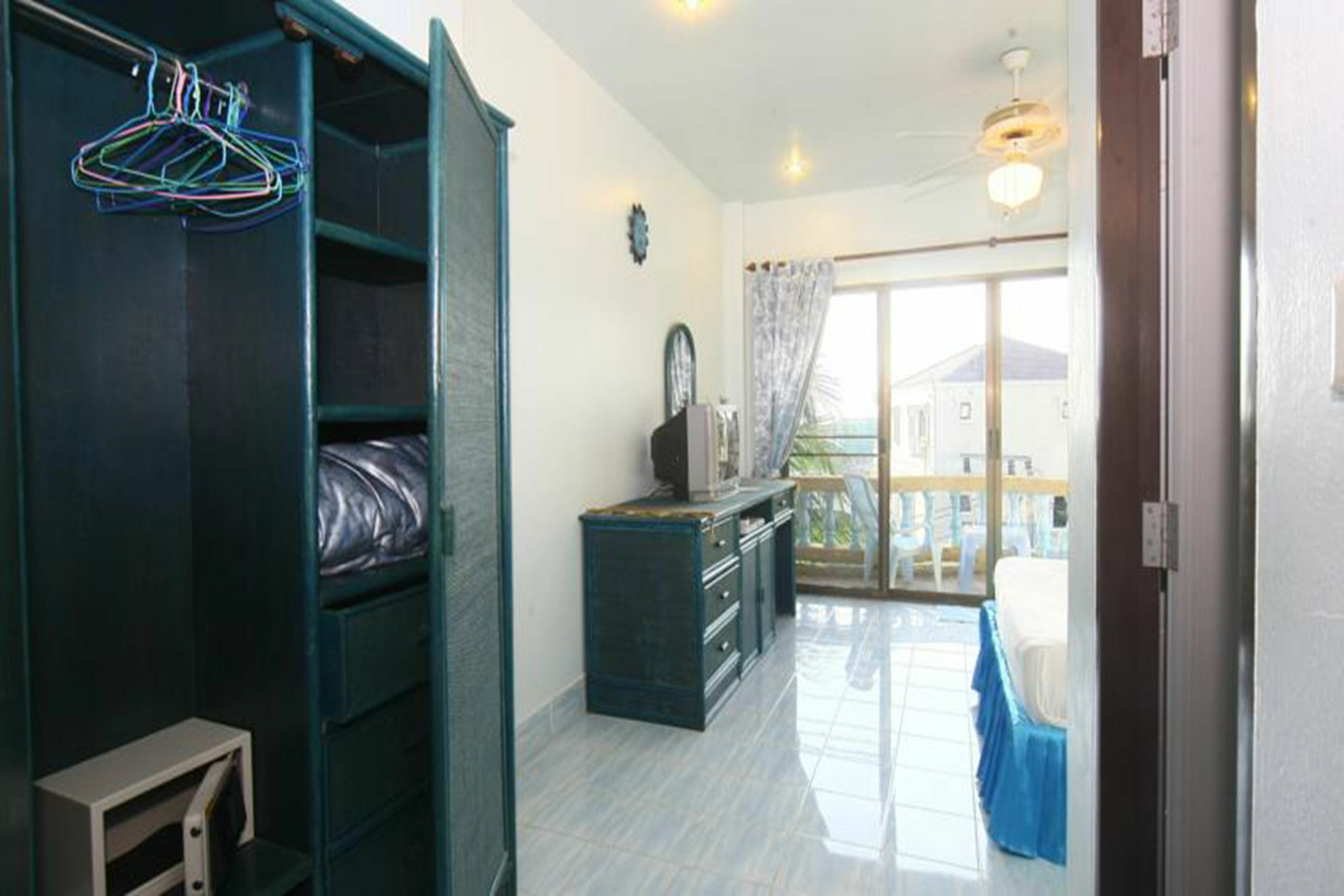 Patong Sunbeach Mansion Экстерьер фото