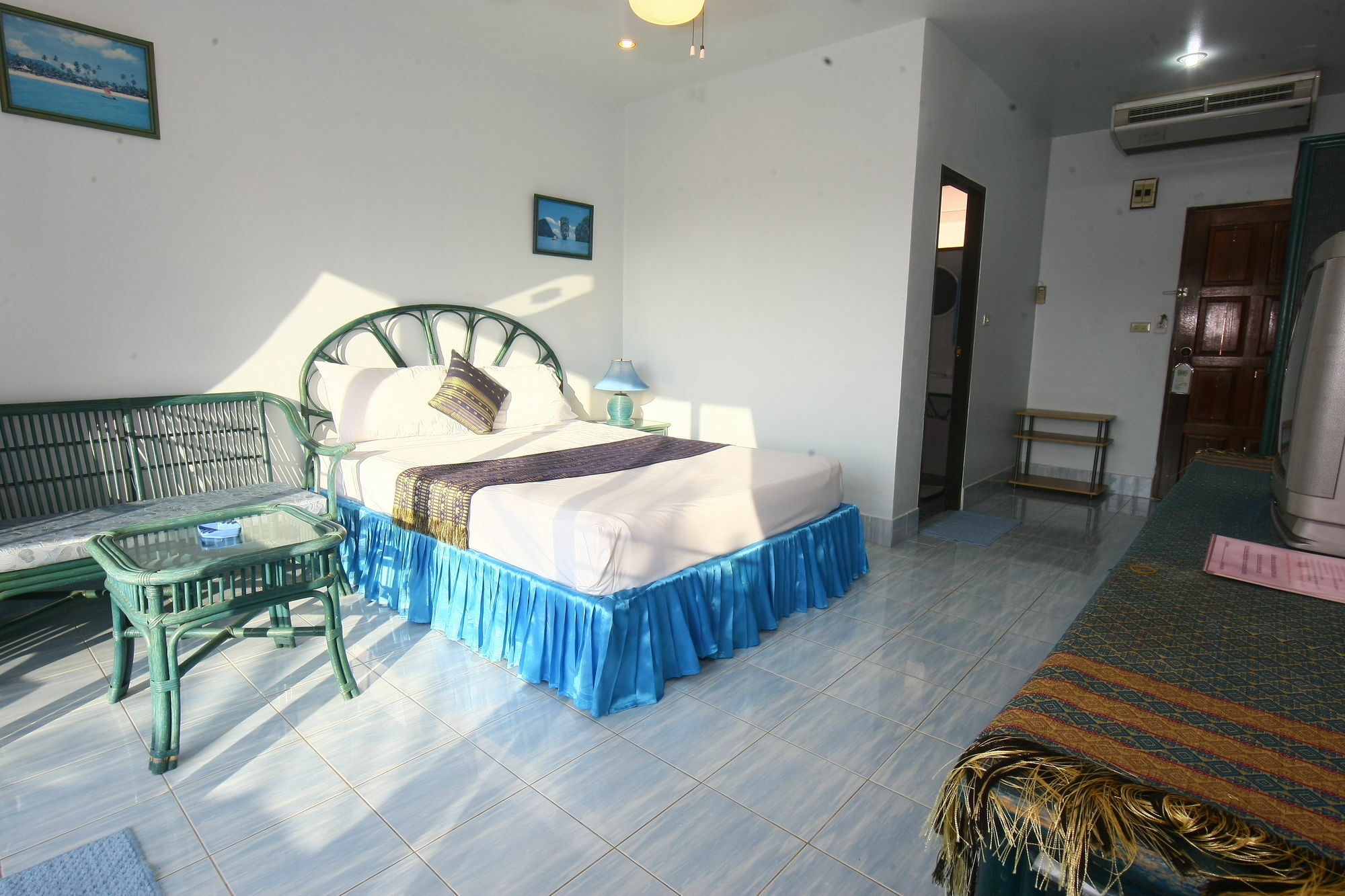 Patong Sunbeach Mansion Экстерьер фото