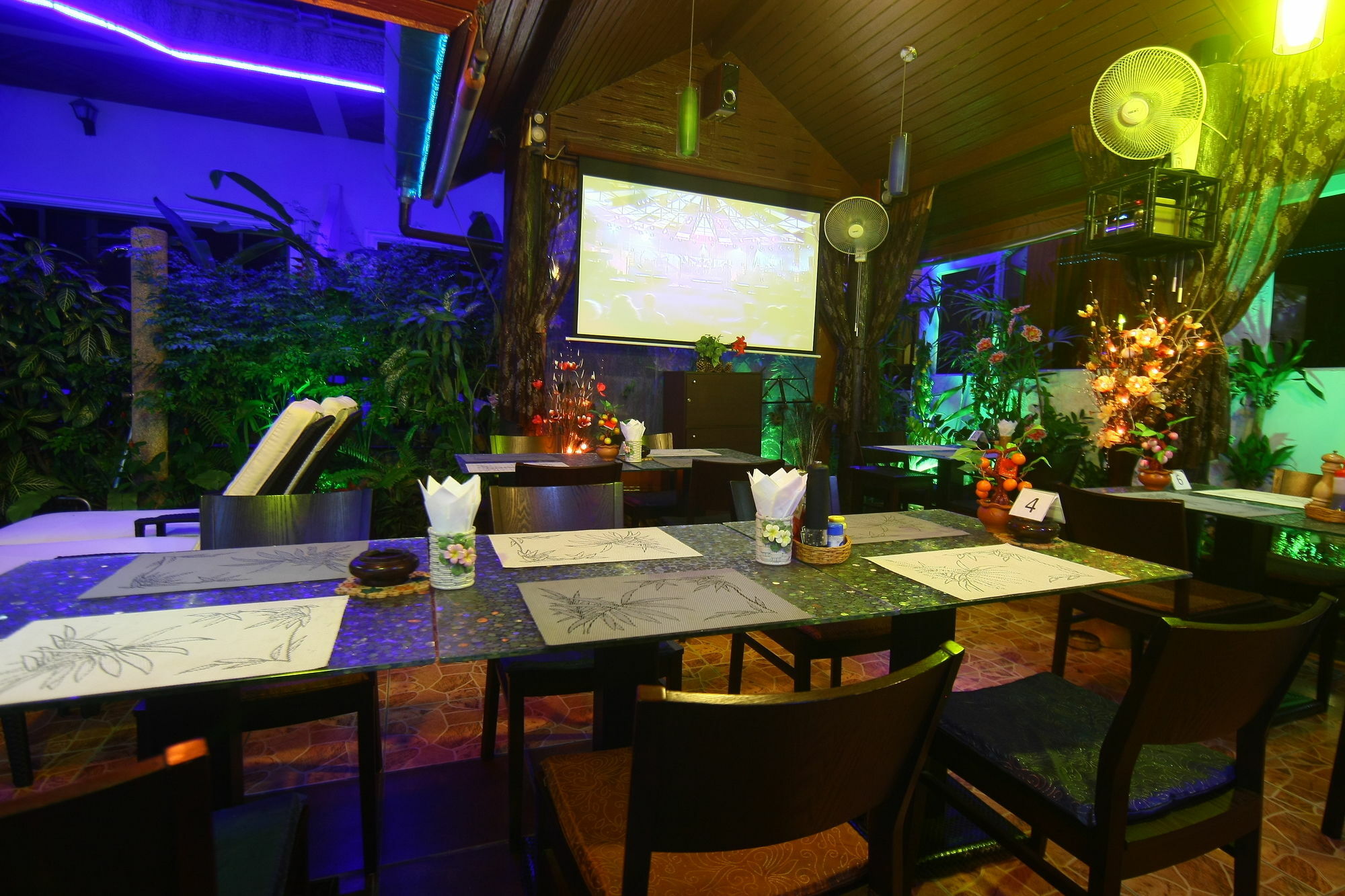 Patong Sunbeach Mansion Экстерьер фото